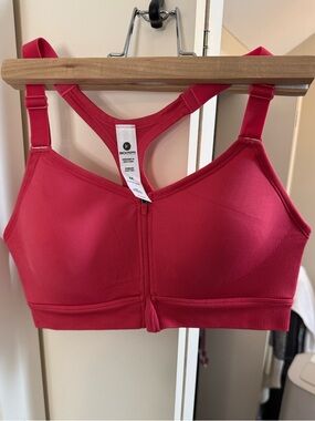 Reflex NWOT Hot Pink Seamless Front-Zip Sports Bra